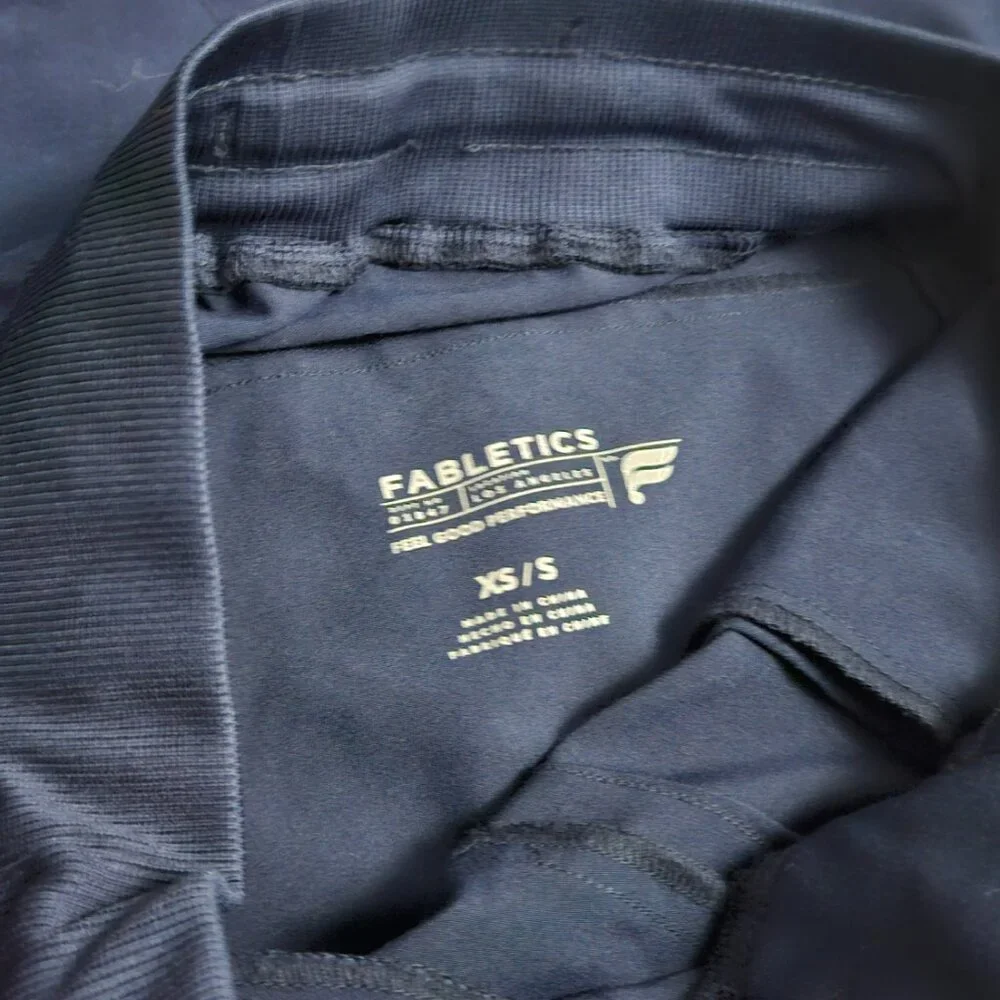 Fabletics Navy Blue scrub set - Picture 4 of 4